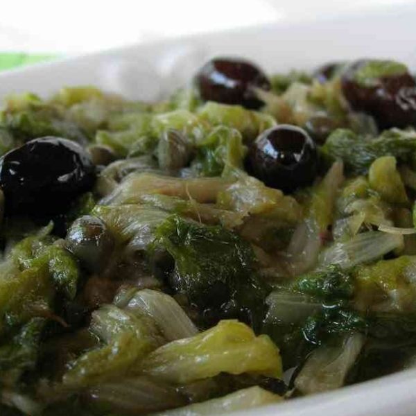 Scarole, Capperi, Olive Greche